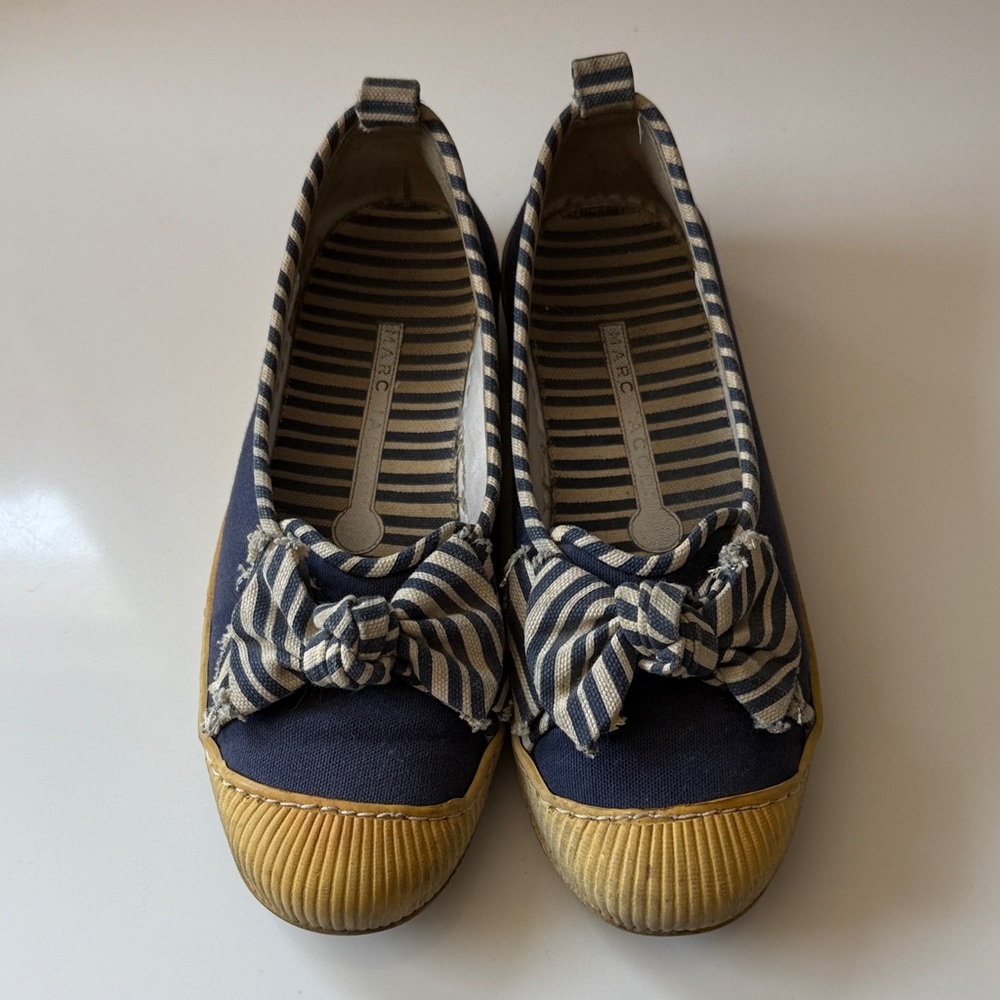 Marc Jacobs Striped Navy and Yellow Women's Shoes sz 5 1/2